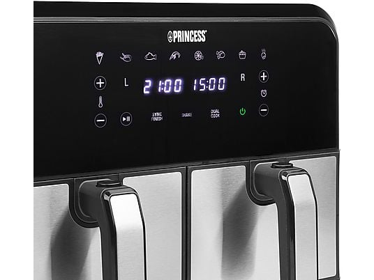 De Ninja Airfryer MAX PRO in actie op de Max Crisp-stand – het digitale display toont 230°C, en vers gebakken kippenvleugels komen er knapperig en goudbruin uit.